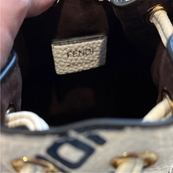Fendi Mon Tresor mini bucket bag - Picture 4 of 15